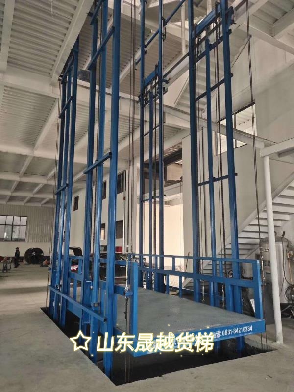 濰坊導(dǎo)軌式升降機(jī)安裝完畢