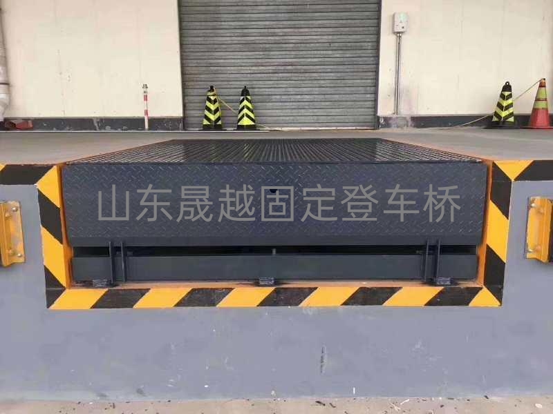 煙臺固定登車橋安裝好